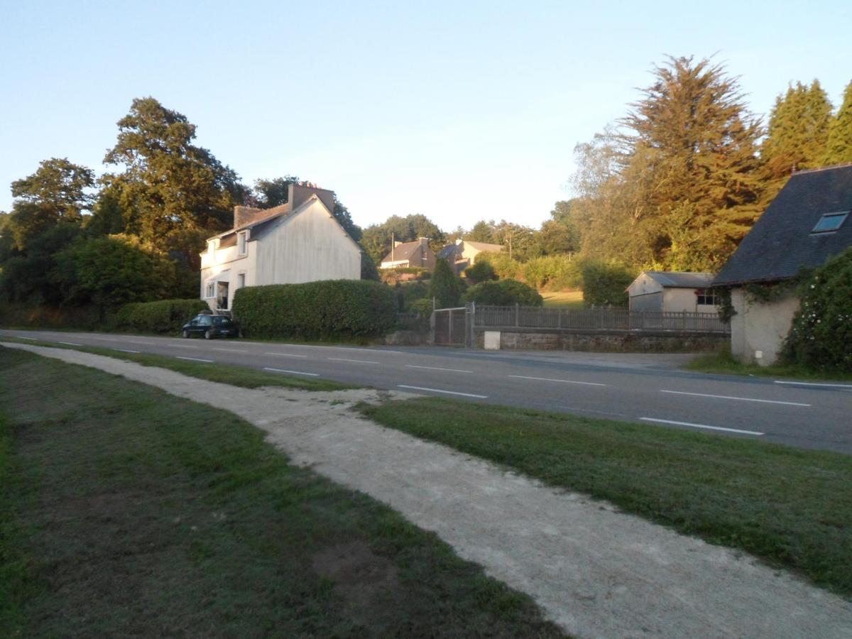 Riverside Bed And Breakfast Huelgoat Esterno foto